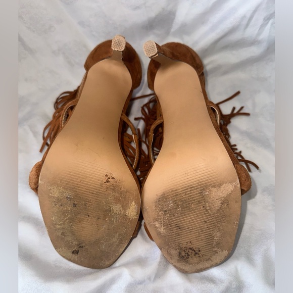 Steve Madden Women's Tan Courts - Picture 5 of 5